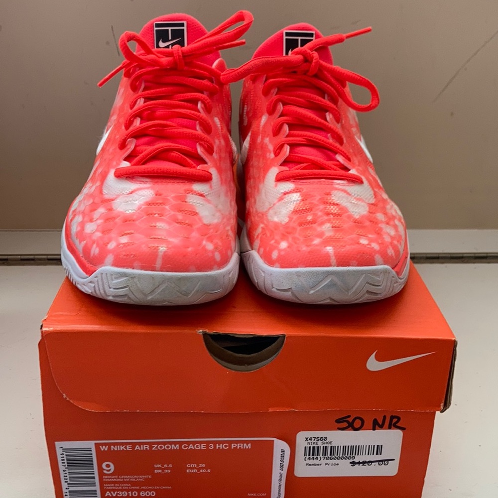 Women’s Nike Air Zoom Cage 3 size 9